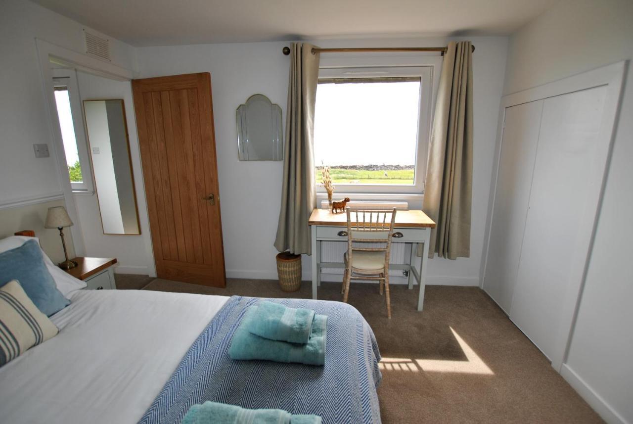 Clover Cottage Countryside Retreat With Sea Views Крейл Екстериор снимка