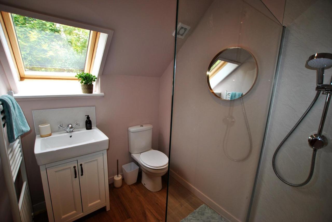 Clover Cottage Countryside Retreat With Sea Views Крейл Екстериор снимка