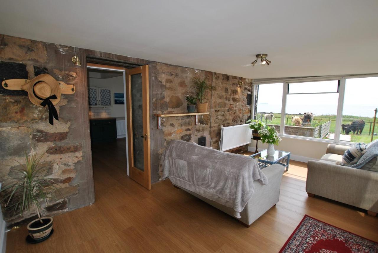 Clover Cottage Countryside Retreat With Sea Views Крейл Екстериор снимка
