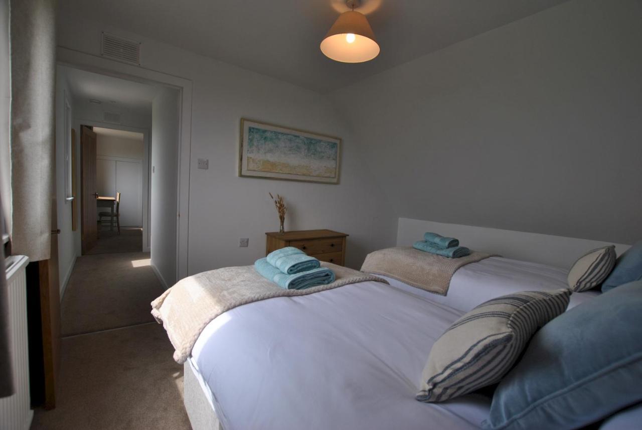 Clover Cottage Countryside Retreat With Sea Views Крейл Екстериор снимка